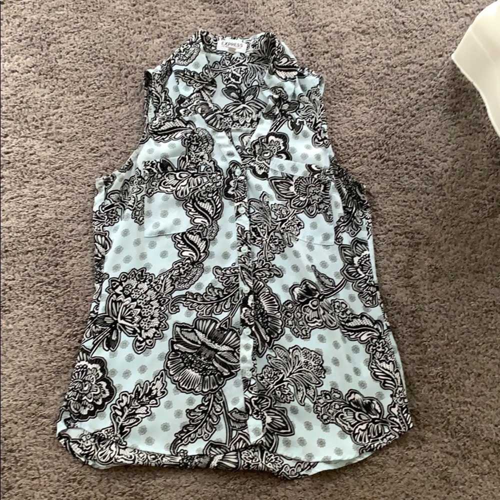 Sleeveless button down